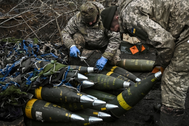 우크라이나 전쟁에서 사용하고 있는 M777 포탄. AFP 연합뉴스
