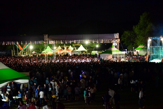 장성 황룡강 홍길동무 꽃길축제 개막식 모습