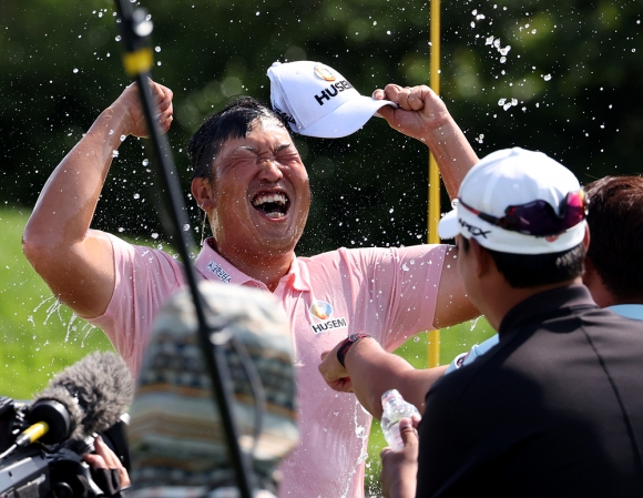 ‘양잔디’ 강자 백석현 2주 연속 우승 정조준