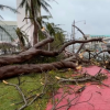 슈퍼 태풍에 침수된 괌 공항 6월 1일 복구…한국인 3200명 발 동동