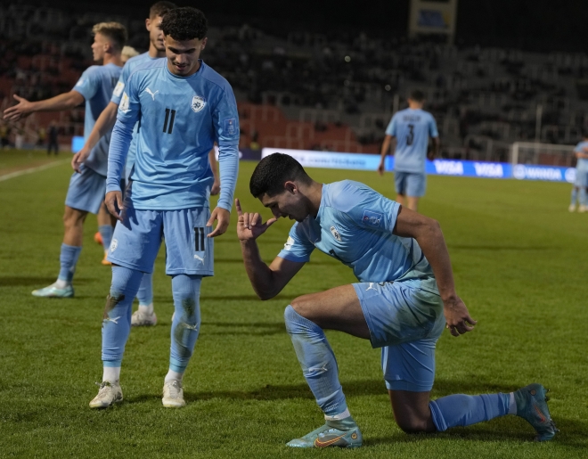 이스라엘 아난 칼라일리가 31일(한국시간) 아르헨티나 멘도사 스타디움에서 열린 2023 U-20 월드컵 우즈베키스탄과의 16강전에서 후반 52분 결승골을 뽑아낸 뒤 세리머니를 하고 있다.