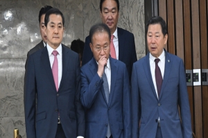 회의 참석하는 윤재옥 원내대표[서울포토]