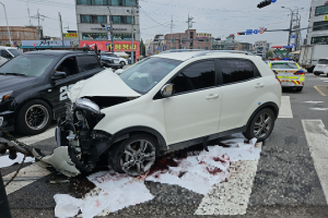 수원에서 SUV 차량이 전동 킥보드 들이받아…50대 여성 1명 사망