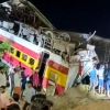 [포토] 인도서 열차 탈선 충돌 ‘최악 참사’…사망자 최소 288명
