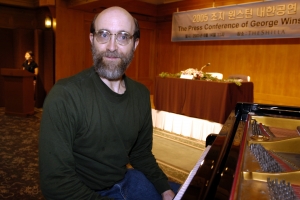 피아니스트 조지 윈스턴, 암투병 중 별세… 향년 73세