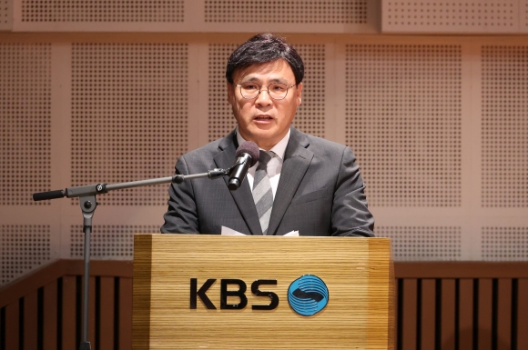 尹, 김의철 KBS 사장 해임안 재가