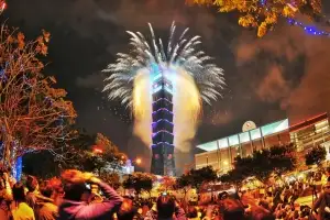 ‘GDP 5%↑’ 한국 추월한다는 나라, 46만원씩 전국민에 쏜다