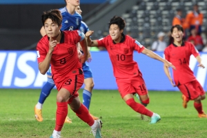 한국 U20 대표팀 이탈리아와 전반전 1-1