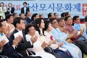 김건희 여사, 한산모시 문화제서 “전통 계승하고 우수성 …