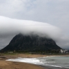 ‘구름 모자’ 쓴 서귀포 산방산