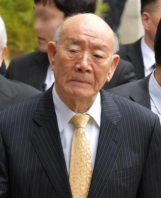 故 전두환 전 대통령. 사진은 2019년 3월 11일  5·18 민주화운동 관련 피고인으로 광주지방법원에 들어서고 있는 모습. 뉴스1