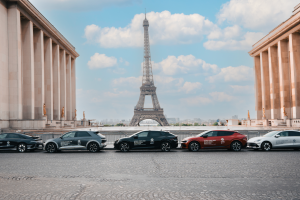 파리서 ‘부산’ 새기고 달린다…현대차그룹 전기차로 엑스포 지원사격