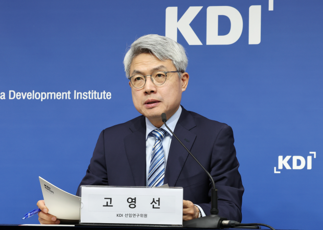 수요자 중심 대학 구조개혁안 설명하는 고영선 KDI 선임연구위원