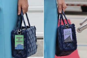 ‘부산 키링’ 패션 외교·이재용 등 재계 총출동