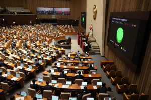 스토킹, 피해자가 원치 않아도 가해자 처벌…문자·사진 등 전송도 ‘온라인 스토킹’