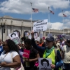 ‘낙태권 폐기 1년’ 환자 실어나르는 비행사들, 주지사·의회 힘겨루기, 찬반 엇갈리는 미국