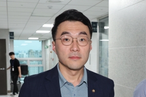 김남국 징계 결론 못 냈다… 윤리자문위 “추가 자료 요구”