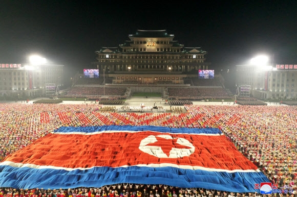 북한이 2021년 9월 개최한 정권수립 73주년 경축 민간·안전무력 열병식 모습. 연합뉴스