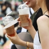‘제로음료·탄산수·아메리카노’ 열풍에 한국인 당 섭취 6% 줄었다