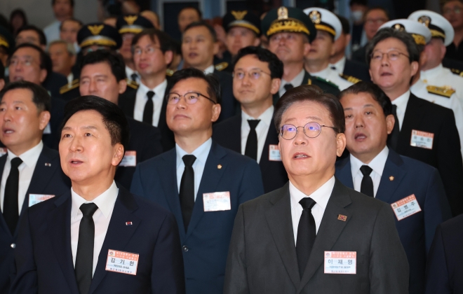 해군가 부르는 김기현·이재명 대표