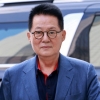 [포토] ‘경찰 출석’ 박지원 전 국정원장