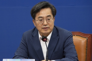 도의회 국민의힘 내홍, 새우등 터지는 김동연