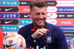 벨 감독 “페어 출전? 아직 몰라…우리 약점 확인 기회”