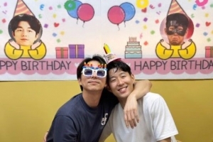 공유X손흥민 ‘합동 생일파티’ 현장 포착