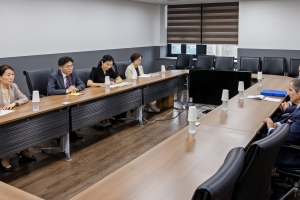 원안위 만난 그로시 “오염수 후속검증, 한국 참여 모색하겠다”