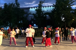 코로나19 떠난 중국에 ‘광장무’가 돌아왔다