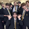 “가슴 만지고 옷 올리라고”…아이돌 팬사인회 ‘속옷검사’ 논란
