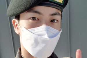 BTS 진, 특급전사→상병 조기진급…비결은?