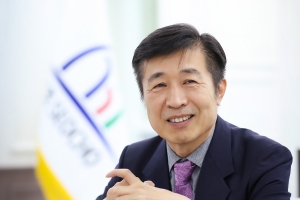 “서초코인 키우고 문화벨트 넓히고… 살기 좋은 도시, 진심 다할 것” [민선 8기 1년-서울 단체장에게 듣는다]