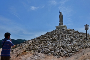 극락이라는 지옥 순례, 현세의 업 털고 걷는다