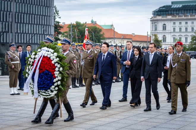 POLAND SOUTH KOREA DIPLOMACY