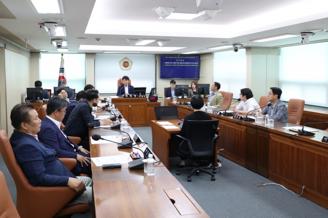 ‘서울시의회 지상철도 지하화 실현을 위한 특별위원회’ 회의 전경