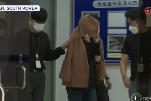 뉴질랜드 법원, ‘가방 속 아이들 시신’ 피고인 신상 공개…국내는 아직