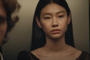 “정호연 전신 노출…” 뉴진스 뮤비 양조위 등장