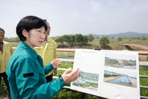 환경부 “文정부 보 해체 결정 성급… 세종·공주보 정상화”