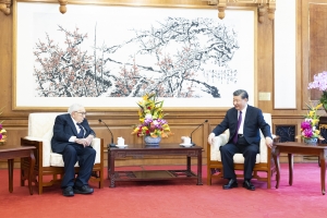 키신저 만난 시진핑 “중미 협력이 세계 변화시켰다”