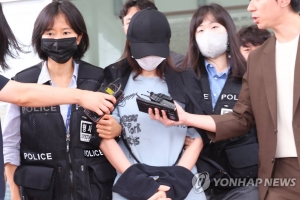 7년 전 신생아 딸 텃밭에 암매장한 40대 친모 구속 기소