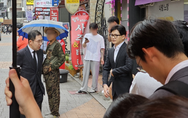 ‘묻지마 흉기난동’ 사건 현장 찾은 한동훈 장관