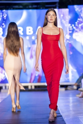 model presents a creation by BARBARA  during the Summer Fashion Day show of national brands in Chisinau, Moldova, late 21 July 2023.  EPA 연합뉴스