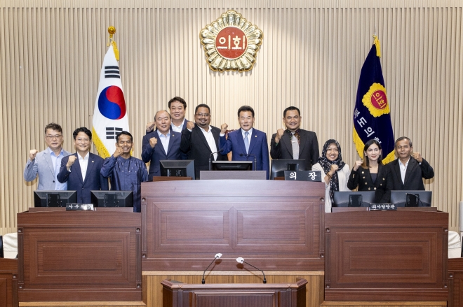 지난 19일부터 이틀간 경북도의회를 방문한 인도네시아 족자카르타주의회 친선교류단. 경북도의회 제공