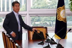 가상자산 거래 의원들로 도마에 오른 ‘도장 찍어주기’ 관행 [여의도블로그]