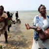 지중해 건너 두 죽음…튀니지 해변에 901명 익사체-남유럽 산불 시름