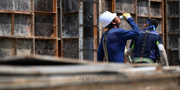 [사설] 폭염 취약층 보호 실효 높이고 기후대책 속도 내야