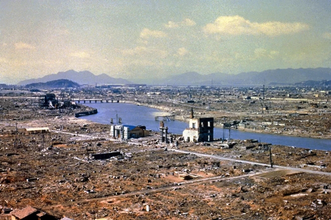 원자폭탄 투하 얼마 뒤의 일본 히로시마 시가지 모습.