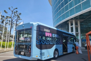 섬식 정류장·양문형 버스… 제주에 대중교통 혁신 바람 분다[지속가능도시]