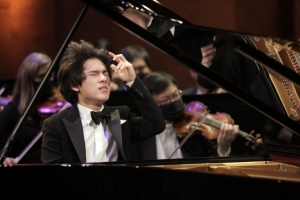 “기적 같은 연주”…임윤찬 ‘초절기교 연습곡’ 그라모폰 앨범 선정